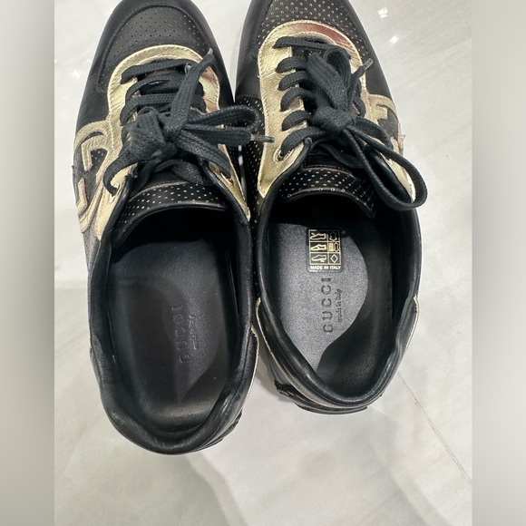 Black & Gold gucci sneakers - Picture 5 of 7